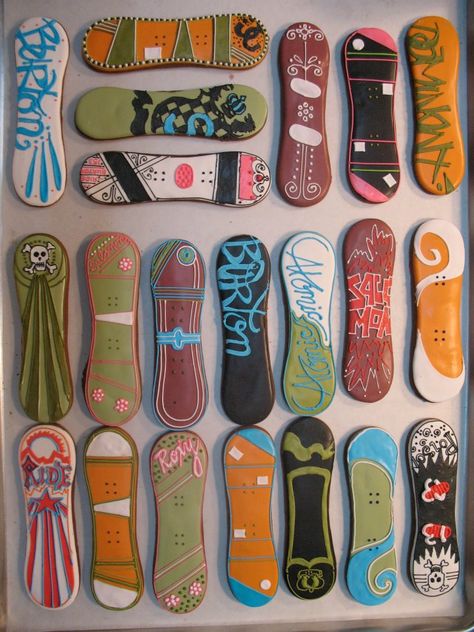 snowboards Skiing Cookies, Weird Cookies, Stick Cookies, Sports Cookies, Ski Party, Snow Party, Snow Board, Cookies And Cakes, Apres Ski Party