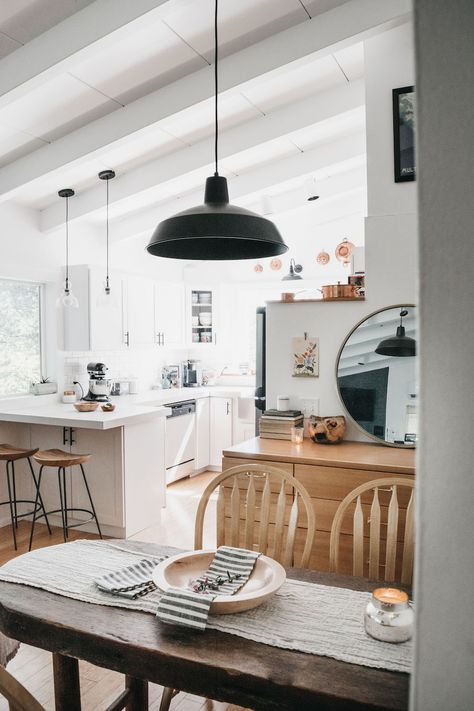 Step Inside an 800 Sq. Ft. Home in Alaska With Major Scandinavian Style #theeverygirl 700 Sq Ft House, 800 Sq Ft House, Rock Houses, Scandinavian Style Home, European Home Decor, Garage Apartment, Granny Flat, Design Apartment, Scandinavian Interior Design