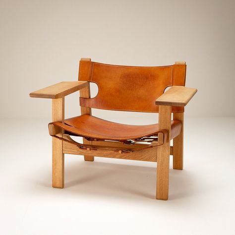 Listed on VNTG.com: BM2226 Spanish Chair by Børge Mogensen, Denmark 1960s | #vntg #vintage Spanish Chair, Danish Armchair, Safari Chair, Oak Armchair, Borge Mogensen, Leather Armchair, Danish Modern, Set Vintage, Vintage Design