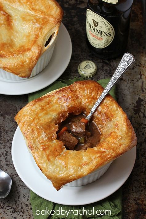 Tarts Savory, Irish Pub Food, Beef And Guinness Pie, Irish Stew Recipe, Puff Pastry Recipe, Irish Recipes Traditional, Beef Pies, Pies Recipes, Savory Pies