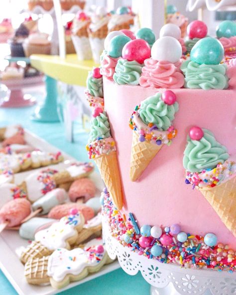 Ice cream Party decor ideas #kidsparty #partyideas #partystyling #decorations  #birthdayparty #babyshower  #eventstyling #eventdecoration #event #events  #birthday #kidsbirthday  #celebration I Scream, Ice Cream Cake, Cream Cake, Scream, Sprinkles, Pop Up, Birthday Cake, Ice Cream, Cream