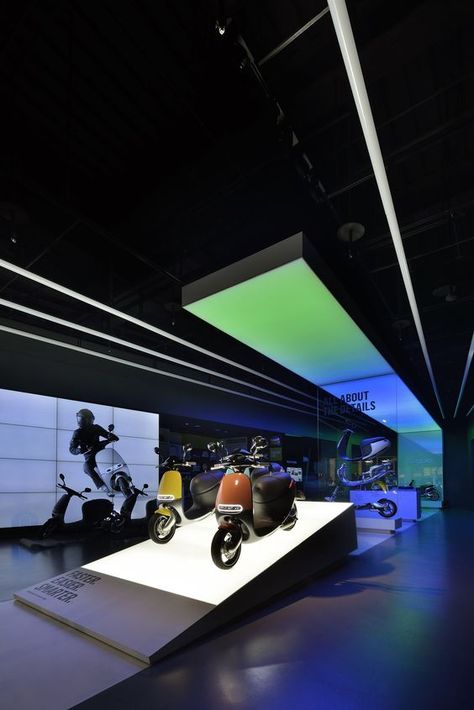 Motorcycle Showroom Design, Apple Store Design, Bridge Lighting, Exhibition Lighting, Hotel Lighting Design, Interior Lighting Design, Hotel Lighting, Design Vip, Corporate Event Design