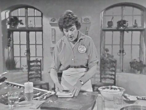 Check out this pastry trip! And who better than #JuliaChild to calm our nerves about #Thanksgiving pie? #CravingBoston Queen Of Sheba Cake, Happy Birthday Julia, Julia Childs, Christmas Yummies, Queen Of Sheba, Julia Child Recipes, Cake Youtube, Christmas Dessert, French Cooking