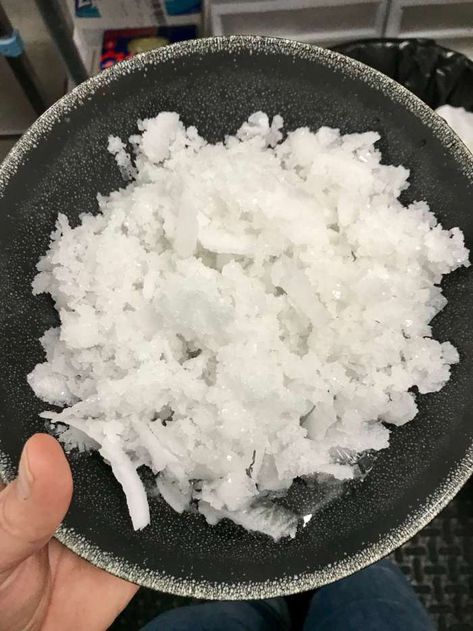 Article featured image Crystals At Home, Salt Gifts, Flakey Salt, Salt Crystals, Sous Vide Recipes, Salt Flakes, Flaky Salt, No Salt Recipes, Salt Crystal