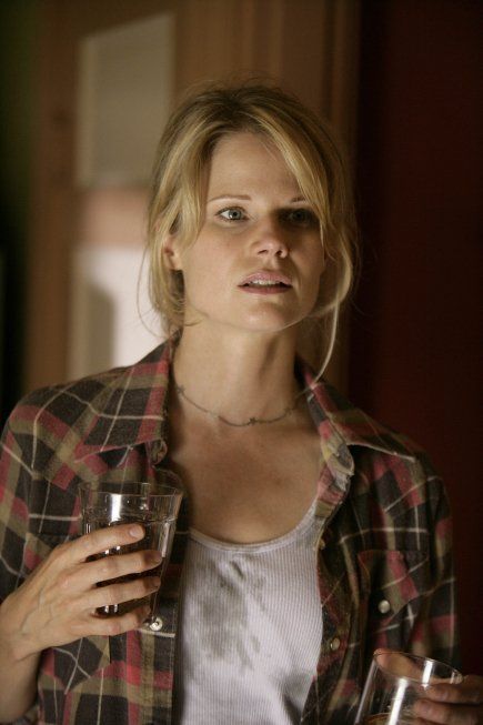 TV's Ava Crowder - Joelle Carter. Sometimes it takes balls to be a woman. Ava Crowder, Joelle Carter, Walton Goggins, Elmore Leonard, Plus Fours, Timothy Olyphant, Tv Westerns, Black Sails, Tv Land