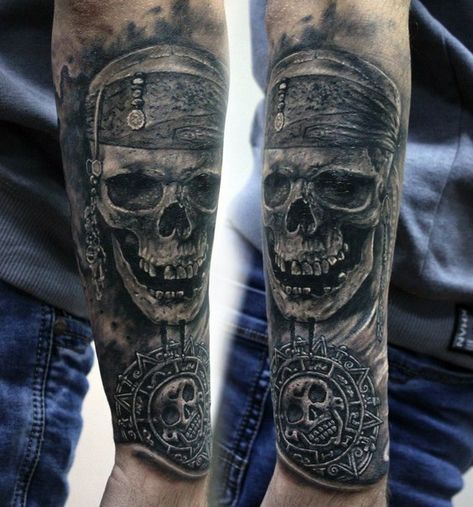 pirates of carribean Pirate Head Tattoo, Pirate Tattoo Sleeve, Pirates Tattoo, Pirate Girl Tattoos, Tattoo Pirate, Ship Tattoo Sleeves, Swing Tattoo, Pirate Skull Tattoos, Armour Tattoo