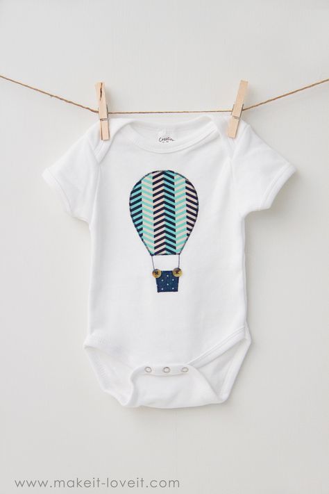 Simple DIY Baby Onesie Ideas | Make It and Love It Baby Onesie Painting Ideas, Onesie Painting Ideas, Baby Onesie Ideas, Onesie Diy, Cricut Baby Shower, Perlengkapan Bayi Diy, Baby Onesie Gift, Onesie Decorating, Onesie Ideas