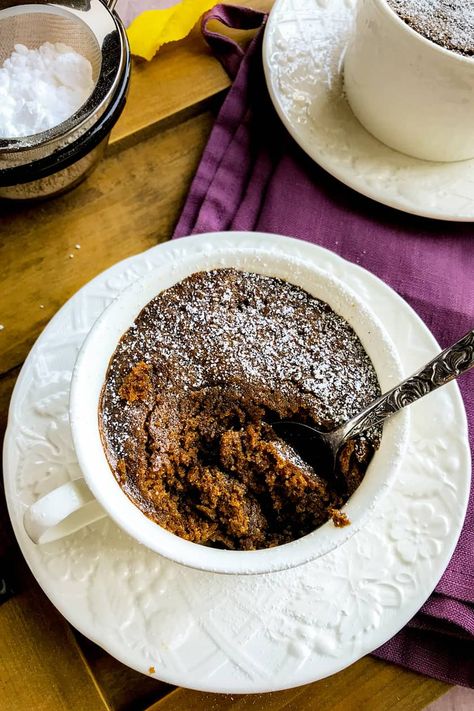 2 Minute Gingerbread Cake in a Mug Recipe In A Mug, Gingerbread Mug Cake, Gingerbread Mug, Cake In A Mug, Mug Cake Microwave, Cheap Clean Eating, Single Serve Desserts, Ginger Cake, Dessert For Two