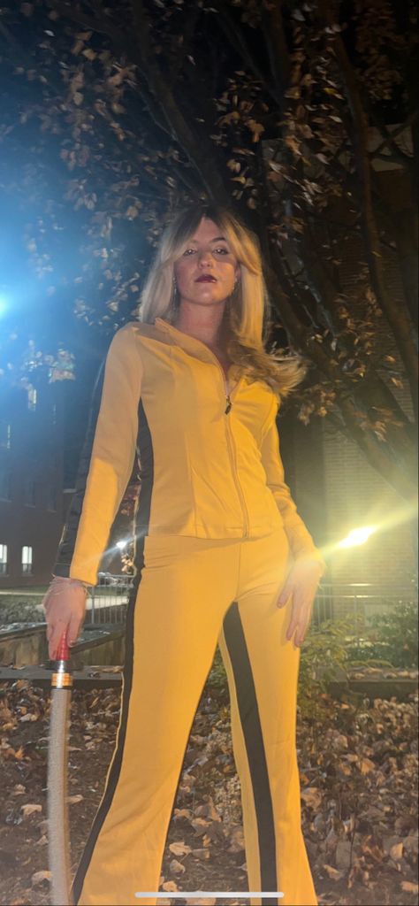 The Bride Halloween Costume Kill Bill, Barb Wire Costume Halloween, Solo Costumes For Women, Colourful Halloween Costumes, Bright Red Hair Halloween Costume, Beatrix Kill Bill Costume, Interesting Costume Ideas, Halloween Costumes Women Characters, Halloween Unique Costumes Women