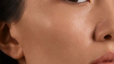 How to get rid of those tiny white bumps on your face How To Get Rid Of Tiny Bumps On Face, Tiny Bumps On Face, White Bumps On Face, Bumps On Face, Pimple Solution, Spring Skin, Rough Bumpy Skin, Beauty Science, Exfoliating Pads