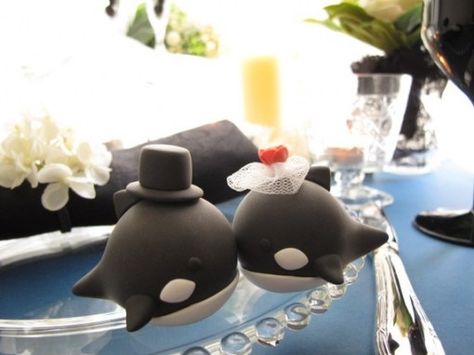 . Whale Wedding, Fondant Fish, Cute Cake Toppers, Whale Cakes, Owl Couple, Penguin Couple, Ocean Cakes, Sea Cakes, Orca Whale