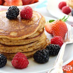 Pancakes Camping, Easy Flapjacks, Spelt Pancakes, Weight Watchers Cake, Spelt Flour Recipes, Kodiak Cakes Recipe, Weight Watchers Pancakes, Kodiak Pancakes, Homemade Pancakes Fluffy