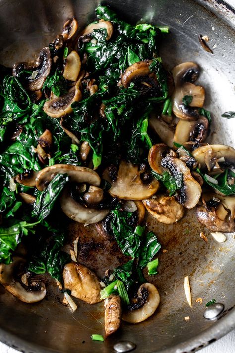 Sauté Spinach And Mushroom Spinach Aesthetic, Sauté Spinach, Corn Vegetable, Mushrooms And Spinach, Spinach And Mushroom, Cooking Mama, Mushroom Dish, Sauteed Spinach, Health Recipes