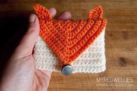 Fox Card Purse free crochet pattern - 10 Free Crochet Fox Patterns Fox Purse, Crochet Coin Purse, Crocheted Fox Pattern, Crochet Shell Stitch, Fox Gift, Crochet Bag Pattern Free, Bag Pattern Free, Card Purse, Fox Pattern