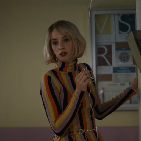 Eleanor Levetan, Do Revenge, Character Bank, Woman Aesthetic, Maya Hawke, Stranger Things Actors, Stranger Things 4, Cast Stranger Things, Winona Ryder