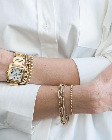 a stack of three different bracelets in various finishes and looks, a heavy chain is a cool trend Watch And Bracelet Stack, Casio Vintage, Stil Inspiration, Gold Bracelets, Anine Bing, Women's Jewelry And Accessories, Layered Bracelets, Ear Jewelry, Watches Jewelry