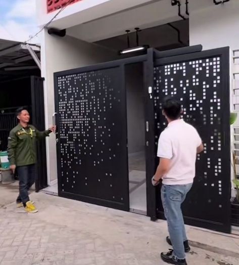 Cnc Gate Design Modern, Front Gate Design Modern Steel, Pagar Sliding, Pagar Modern, Laser Cut Door, Modern Steel Gate Design, Arch Designs For Hall, Balcony Glass Design, Main Gates