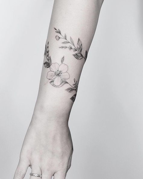 Flower Twist Arm Tattoo, Wraparound Floral Tattoo, Wrap Around Tattoo, Wrap Tattoo, Wildflower Tattoo, Floral Tattoo Design, How To Wrap Flowers, Butterfly Drawing, Wrist Tattoo