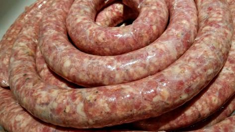 Garlicky Fresh Kielbasa – Tim's Food Obsession Kielbasa Sausage Recipes, Polish Sausage Recipes, Deli Meat Recipes, Sausage Making Recipes, Home Made Sausage, Bratwurst Recipes, Homemade Sausage Recipes, Kielbasa Recipes, Polish Sausage