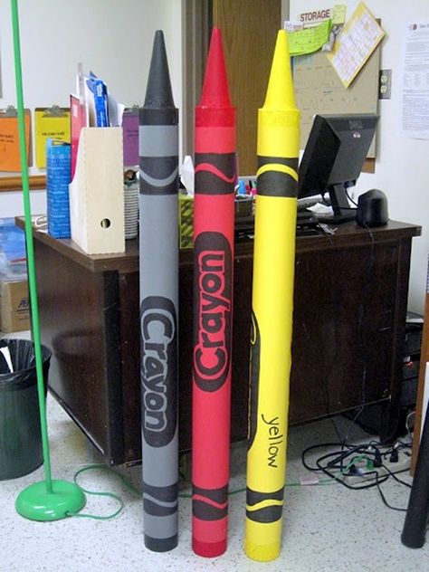 Excellent Classroom Decoration Ideas (5) Large Crayons Diy, Giant Art Supply Props, Crayola Party, Maker Fun Factory Vbs 2017, Giant Props, Maker Fun Factory Vbs, Crayon Party, Maker Fun Factory, Diy Crayons