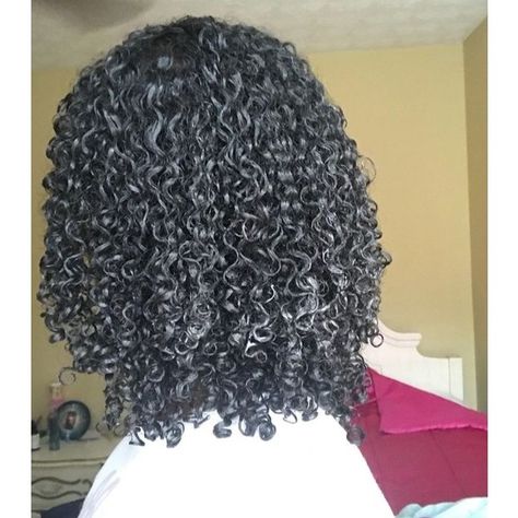 Diy Deep Conditioner, Cabello Afro Natural, Natural Hair Moisturizer, Pelo Afro, Natural Hair Inspiration, Natural Hair Tips, Long Curly Hair, Smooth Hair, Long Curly