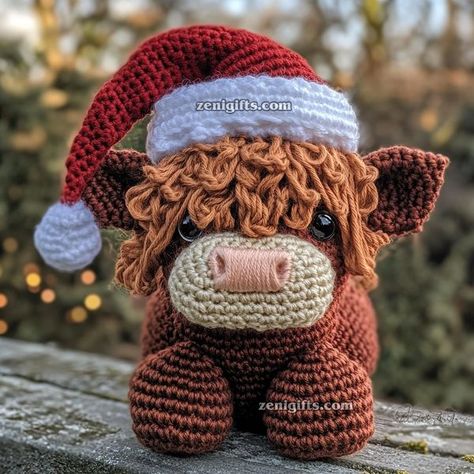 Hiland Cow Crochet Pattern, Christmas Cow Crochet, Crochet Highland Cow Free Pattern, Crochet Cow Free Pattern, I Love Cows, Crocheted Cow Pattern, Crochet Santa, Bernat Blanket Yarn, Pixel Crochet