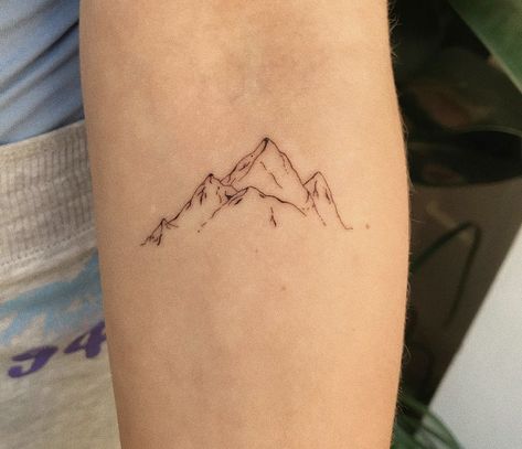 3 Mountain Tattoo, Men’s Dainty Tattoos, Hip Tattoos Women Geometric, Small Tattoos Ribs, Simplistic Mountain Tattoo, Mountain Line Art Tattoo, Patagonia Tattoo Ideas, Small Mountain Tattoos For Women, Mount Hood Tattoo