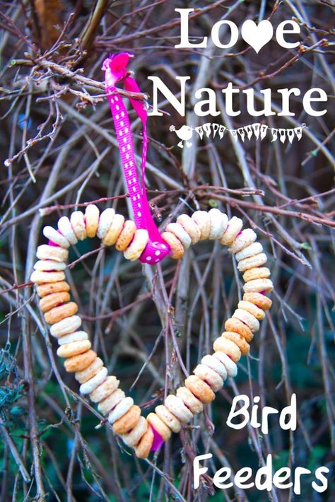 Bird Feeder Craft For Kids, Homemade Bird Feeder, Craft Bird, Bird Feeder Craft, Homemade Bird Feeders, Kids Craft Room, Diy Bird Feeder, Diy Birds, Bird Crafts