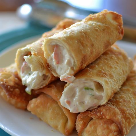 Crab Rangoon Egg Rolls .. or w/ shrimp Crab Rangoon Egg Rolls, Egg Roll Recipe, Football Party Foods, Grape Jelly Meatballs, Crab Rangoon, Egg Roll Recipes, Egg Roll Wrappers, Spring Roll, Fish Dinner