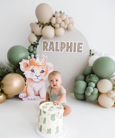 Ralphie’s 1st Birthday🦁 I absolutely LOVE a cake smash so I was thrilled that we got to make this super cute 60cm lion king cut out and… | Instagram Lion King Cakes, Lion King Birthday, Cakes For Boys, Party Signs, Cake Smash, Lion King, Sesame Street, Love A, Birthday Decorations