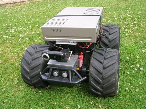 Rc Rock Crawler Course, Robot Platform, Rc Trucks Trailers, Robot Chassis, Remote Control Boats, Science Gadgets, Arduino Projects Diy, Mobile Robot, Rc Robot