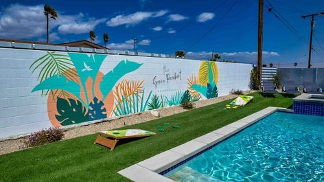 Palm Springs Mural, Pool Murals Painted Walls, Pool Wall Ideas, Pool Wall Mural, Concrete Wall Mural, Tiny House With Pool, Pool Mural, Palm Springs Pool, Palm Springs Houses