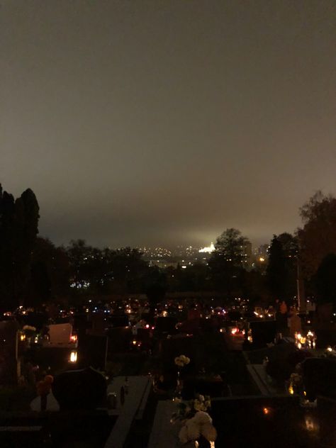 Cemetery At Night Aesthetic, Cemetery Aesthetic Night, Cemetery Aesthetic, Cemetery At Night, Night Couple, Dark Photography, Night Aesthetic, City Aesthetic, Halloween Night