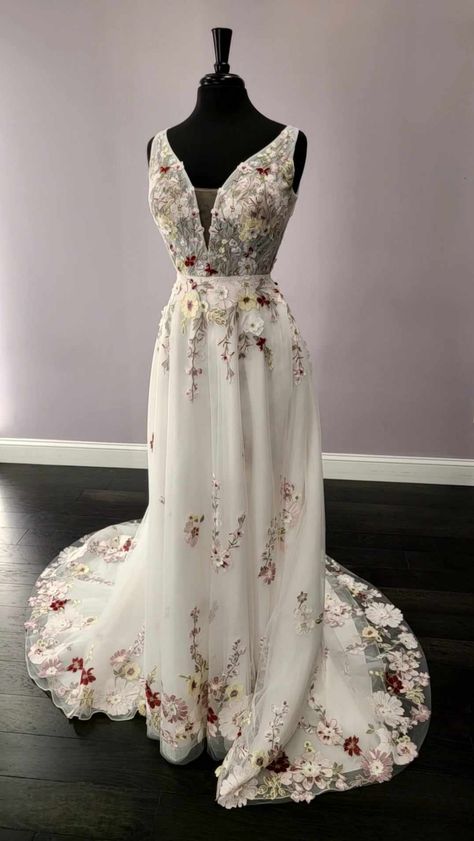 elizabeth-rose-bridal-Verbena-mirror-mirror-bridal-baldwinsville-ny Plus Size Wedding Gowns, Gown Plus Size, Stunning Wedding Dresses, Tuxedo Dress, Plus Size Wedding, Mirror Mirror, Bridal Boutique, Bridal Wear, Perfect Wedding