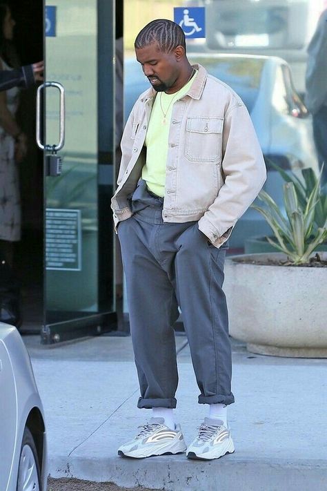 Yeezy Jacket, Yeezy Season 6, Kanye West Outfits, Kanye Fashion, Kanye Yeezy, Kanye West Style, Yeezy Fashion, Yeezy Outfit, Hypebeast Fashion