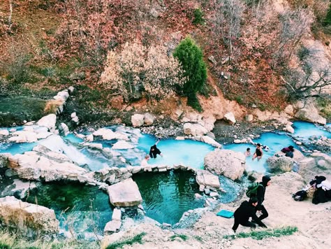 This Epic Utah Hot Spring & Hike is An Hour from Salt Lake City Utah Skiing, Utah Vacation, Utah Adventures, Utah Road Trip, Spring Hiking, Utah Hikes, Utah Travel, Montezuma, Monteverde