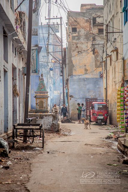 Landscape Photography Nature, India Street, Watercolor Landscape Paintings, City Life Photography, World Photography, Amazing India, Watercolor City, India Photography, Village Photography