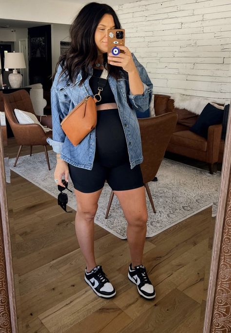 Maternity Athleisure Outfits, Maternity Style Fall, Maternity Outfits Plus Size, Biker Short Outfits, Pregnancy Outfits Casual, Pregnancy Fashion Spring, Summer Pregnancy Outfits, Spring Maternity Outfits, Casual Maternity Outfits