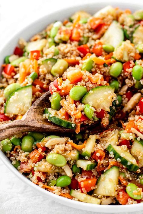 Quinoa Salad Edamame, Edamame Salad Recipes, Edamame Quinoa Salad, Salad With Sesame Ginger Dressing, Quinoa Salad Recipes Healthy, Edamame Quinoa, Edamame Recipes Salad, Quinoa Edamame, Asian Quinoa