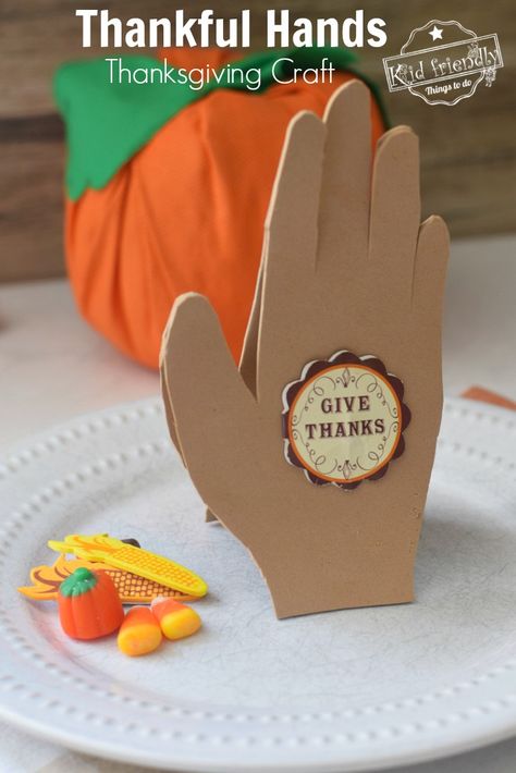 Giving Thanks Praying Hands Prayer Craft For Thanksgiving - A sweet hand print craft and table decoration for kids to make. www.kidfriendlythingstodo.com #Thanksgiving #hands #prayer #craft #table #decoration #kids #sundayschool #church #religious Christian Thanksgiving Crafts, Craft For Thanksgiving, Thankful Crafts, Hands Craft, Prayer Crafts, Christian Thanksgiving, Thanksgiving Crafts Preschool, Thanksgiving Crafts Diy, Easy Thanksgiving Crafts