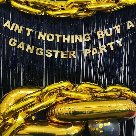 Gansta Party, Tupac Party, Chain Balloons, 90s Theme Party Decorations, 90s Hip Hop Party, Hip Hop Birthday Party, Gangster Party, Hip Hop Birthday, 90s Theme Party