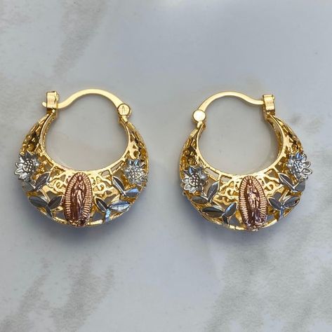 Mexican Jewelry Gold Earrings, Gold Mexican Earrings, Mexican Gold Earrings, Mexican Jewelry Gold, Catholic Earrings, Spanish Aesthetic, Tanishq Jewellery, Fashion Jewelry Necklaces Gold, La Jewelry