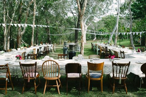 Mismatched Wedding, Noosa Wedding, Backyard Wedding Photography, Backyard Table, Mismatched Chairs, Diy Outdoor Table, Wedding Furniture, Outdoor Dinner, Outdoor Wedding Reception