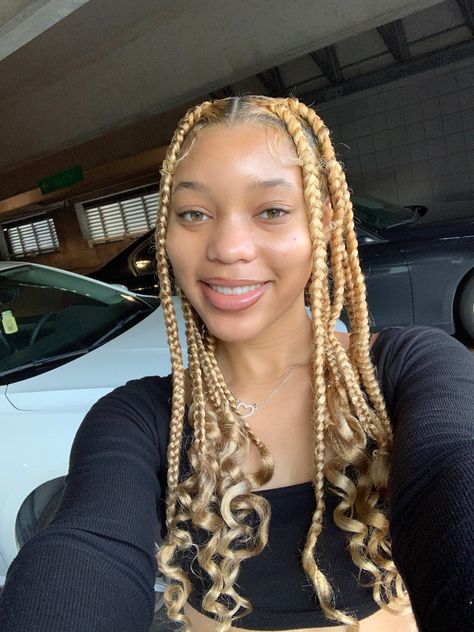 Coi Leray Braids Blonde, 613 Large Knotless Braids, Jumbo Blonde Knotless Box Braids, Large Blonde Knotless Braids, Blond Brown Braids, Blonde Jumbo Braids, Blonde Jumbo Knotless Braids, Honey Blonde Knotless Braids, Honey Blonde Braids