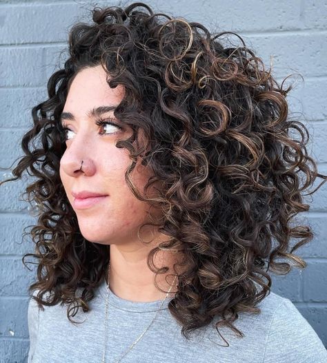 Shoulder Length Curly Hair, Natural Curly Hair Cuts, Layered Curly Hair, Short Curly Hairstyles, Layered Cut, Thick Curly Hair, Short Curly Haircuts, Short Curls, Medium Curly Hair Styles