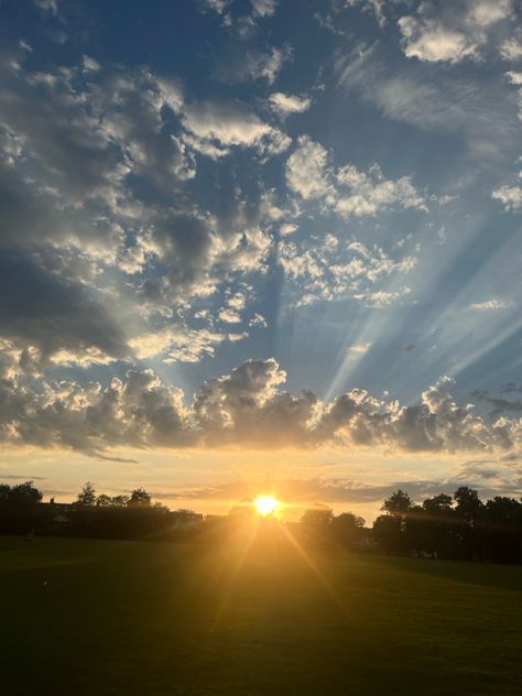 Pretty Settings, Beautiful Sky Pictures, Sky Pic, Sky Pics, Sky Pictures, White Sky, Pretty Sky, Beautiful Sky, Sky Aesthetic