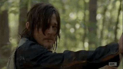 The 18 Most Exhilarating Moments From “The Walking Dead” Season 5 Premiere Carol And Daryl, Daryl Dies, Daryl Twd, Daryl And Carol, Walking Dead Daryl, Don't Look Back, The Walking Dead Tv, Dead Zombie, Fear The Walking