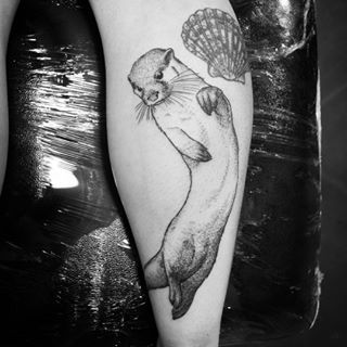 This happy otter, who’s waving hello. | 22 Magical Scottish Animal And Nature Tattoos That You'll Love Otters Tattoo, Otter Tattoo, Tattoo Advice, Sleeve Tattoo Designs, Nature Tattoo Sleeve, Mother Nature Tattoos, Girls With Sleeve Tattoos, Full Sleeve Tattoo Design, Owl Tattoo Design