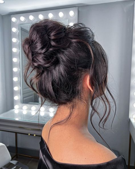 Great wedding updos for long hair are so hard to find nowadays. We have collected the best ideas that will make you gorgeous and super romantic. Wedding Updos For Long Hair, Updos For Long Hair, Formal Ideas, Wedding Updos, Romantic Updo, Wedding Updo, Trendy Wedding, Plan Your Wedding, Gorgeous Hair