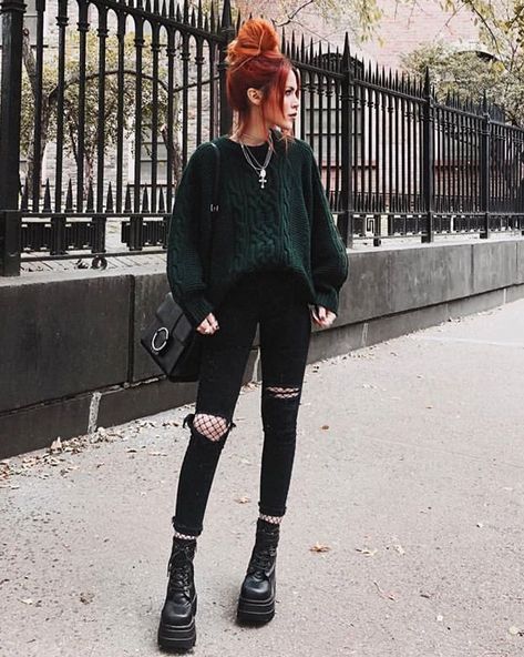 Winter Grunge Outfits, Grunge Outfits Winter, Grunge Winter, Grunge Dress, Winter Outfits Cold, Hipster Outfits, Punk Outfits, Alternative Outfits, Edgy Outfits